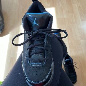 Air jordans- like new, worn once! (No box unfortunately)